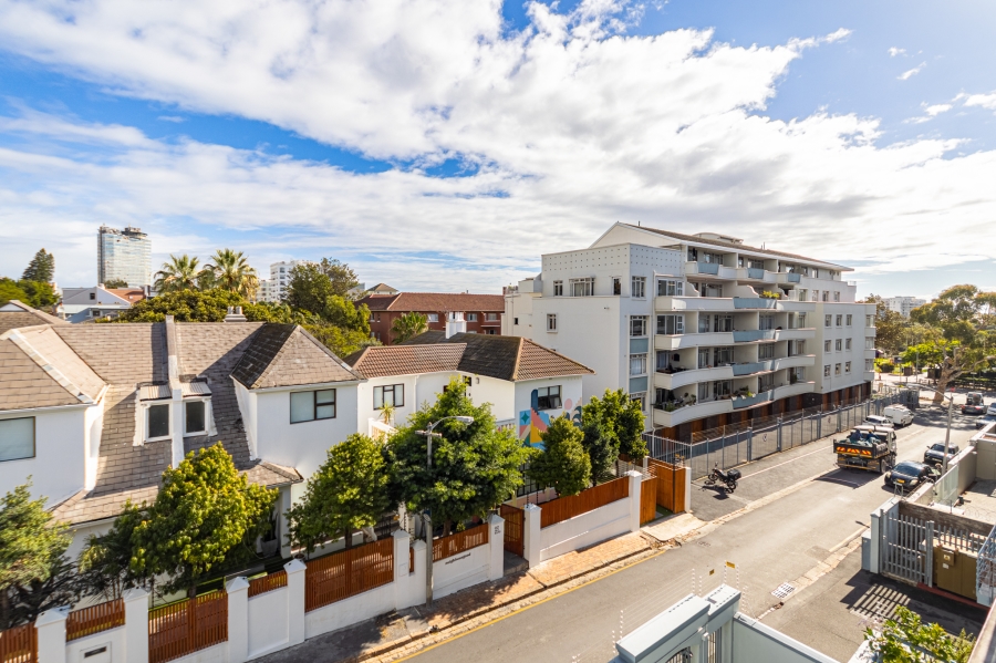 1 Bedroom Property for Sale in Green Point Western Cape